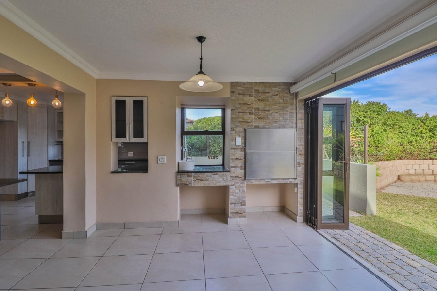 4 Bedroom Property for Sale in Hartenbos Landgoed Western Cape